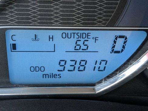 Used 2015 Toyota Corolla LE image 7