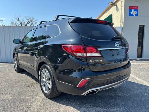 Used 2018 Hyundai Santa Fe SE w/ SE Premium Package 02 FWD image 3