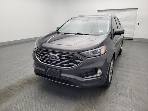 Used 2019 Ford Edge Titanium image 15