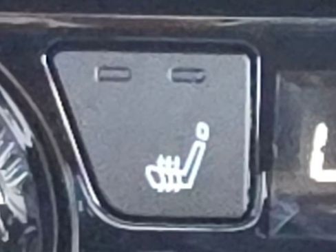 New 2026 Nissan Kicks SV w/ SV Premium Package image 6