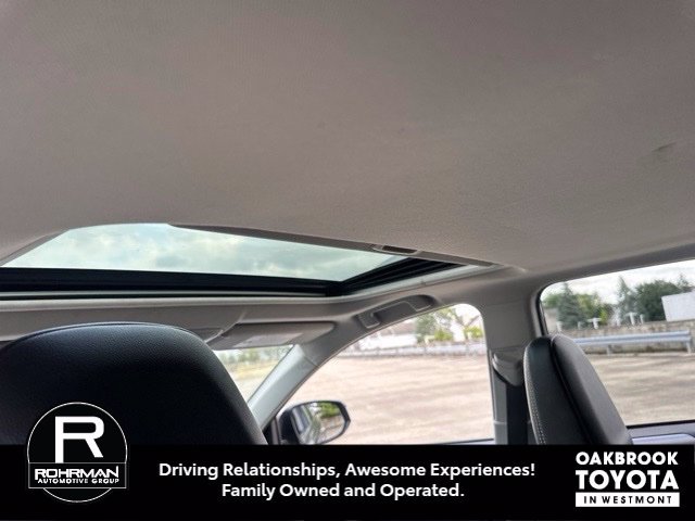 Used 2018 Toyota RAV4 Limited AWD/4WD image 10