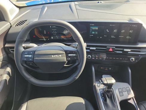 New 2026 Kia Sportage EX image 19