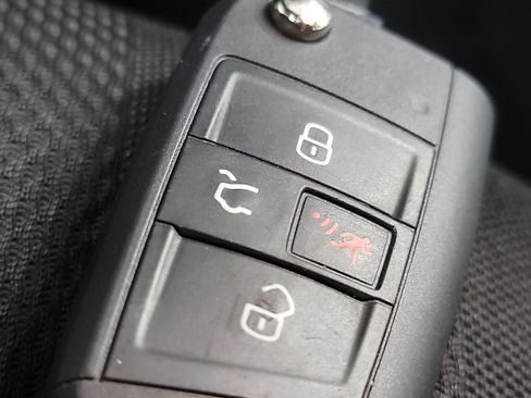 Used 2022 Volkswagen Jetta Sport image 31