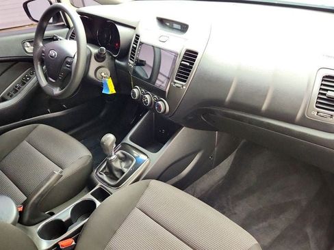 Used 2017 Kia Forte LX FWD image 22