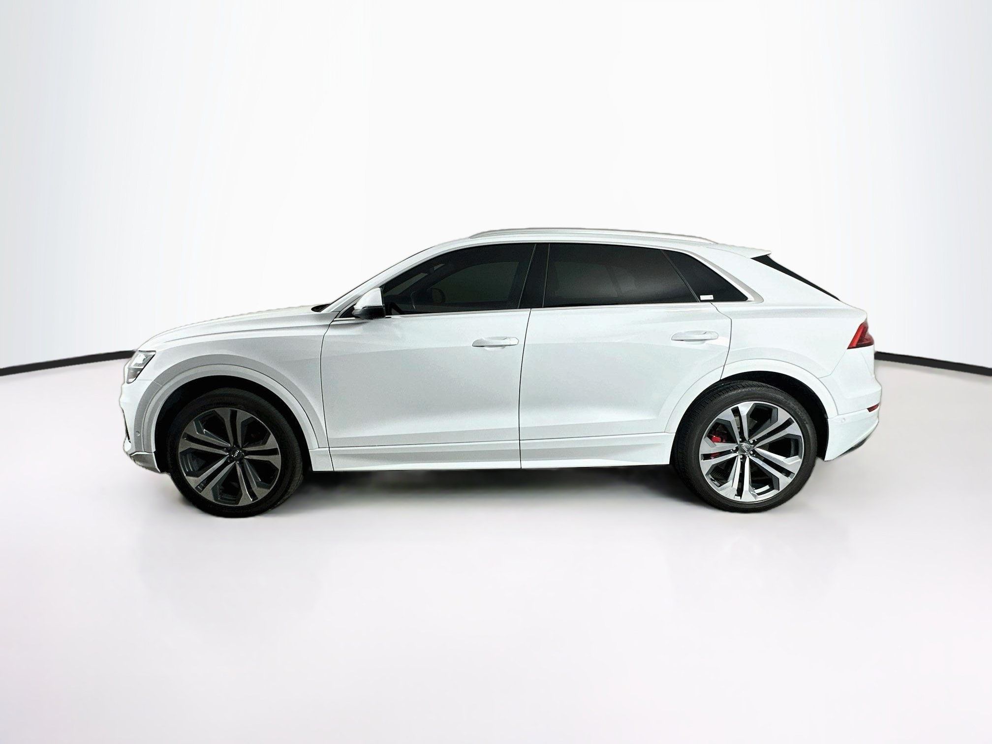 Used 2019 Audi Q8 Premium Plus AWD/4WD image 4