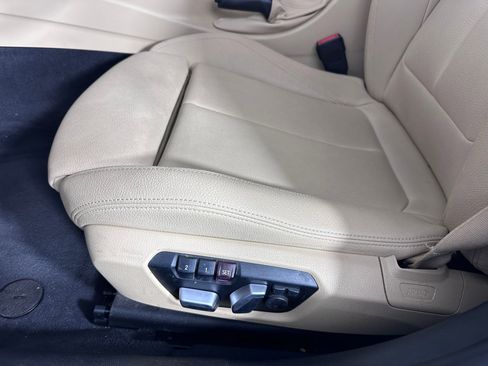 Used 2018 BMW 330i Sedan image 11