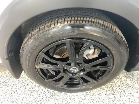 Used 2024 Nissan Kicks SR w/ SR Premium Package image 4