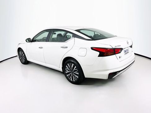 Certified 2024 Nissan Altima 2.5 SV image 6