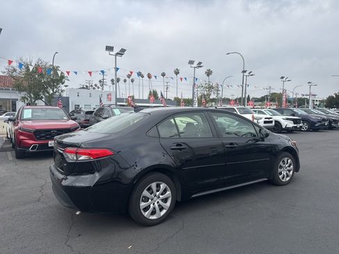 Used 2023 Toyota Corolla LE w/ Carpet Mat Package (TMS) FWD image 5