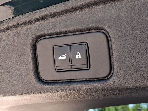 Used 2025 Nissan Pathfinder Rock Creek AWD/4WD image 30