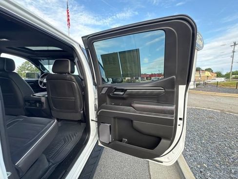 Used 2023 GMC Sierra 1500 AT4X w/ AT4X AEV Edition AWD/4WD image 22
