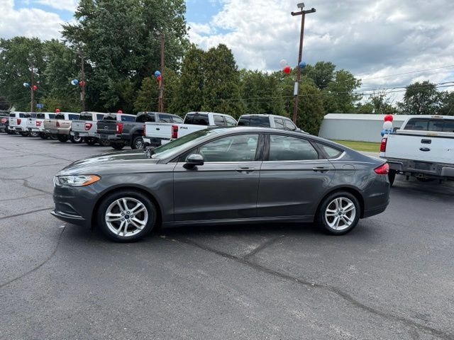 Used 2018 Ford Fusion SE w/ Fusion SE Technology Package FWD image 7