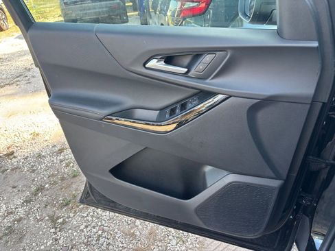 Used 2025 Chevrolet Equinox LT image 20