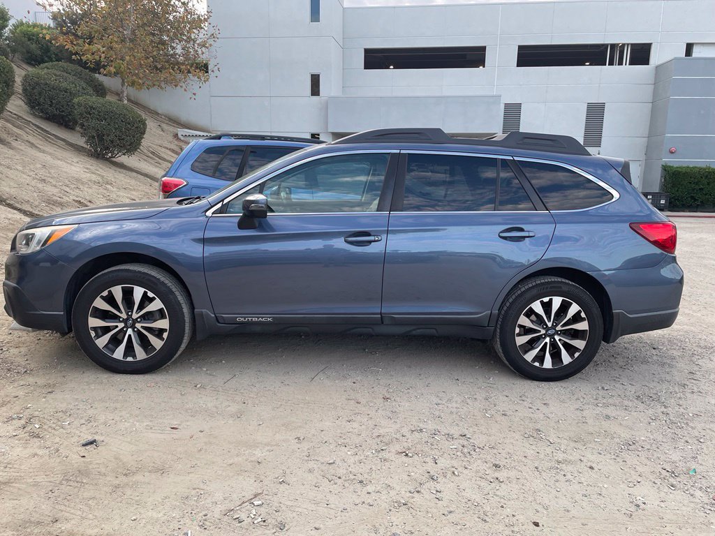 Used 2017 Subaru Outback 2.5i Limited AWD/4WD image 5