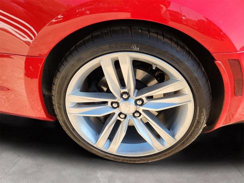 Used 2016 Chevrolet Camaro SS image 9