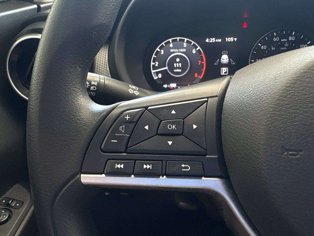 Used 2023 Nissan Kicks SV FWD image 4