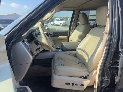 Used 2013 Ford Expedition XLT image 9