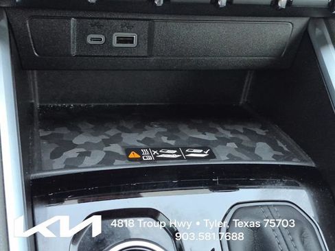 Used 2024 Chevrolet Colorado ZR2 w/ ZR2 Convenience Package III AWD/4WD image 40