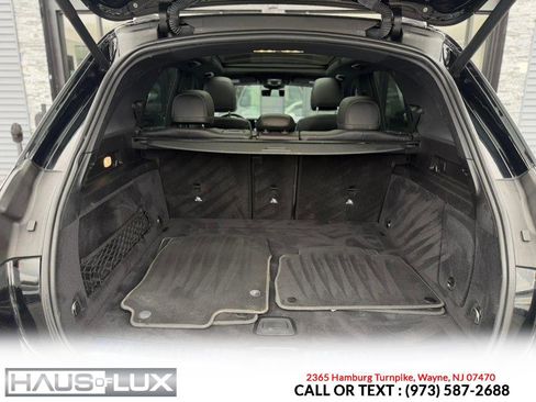 Used 2021 Mercedes-Benz GLE 350 4MATIC w/ AMG Line Exterior image 26