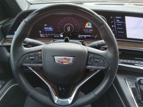 Used 2024 Cadillac Escalade Sport Platinum w/ LPO, ONYX Package image 12