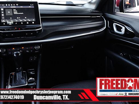 Certified 2023 Jeep Compass Limited image 38