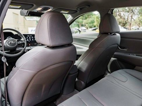 Certified 2023 Hyundai Elantra SEL w/ Convenience Package image 22