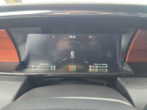 Used 2021 Lincoln Navigator 4WD image 29