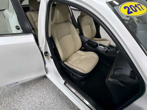Used 2017 Lexus CT 200h FWD image 30