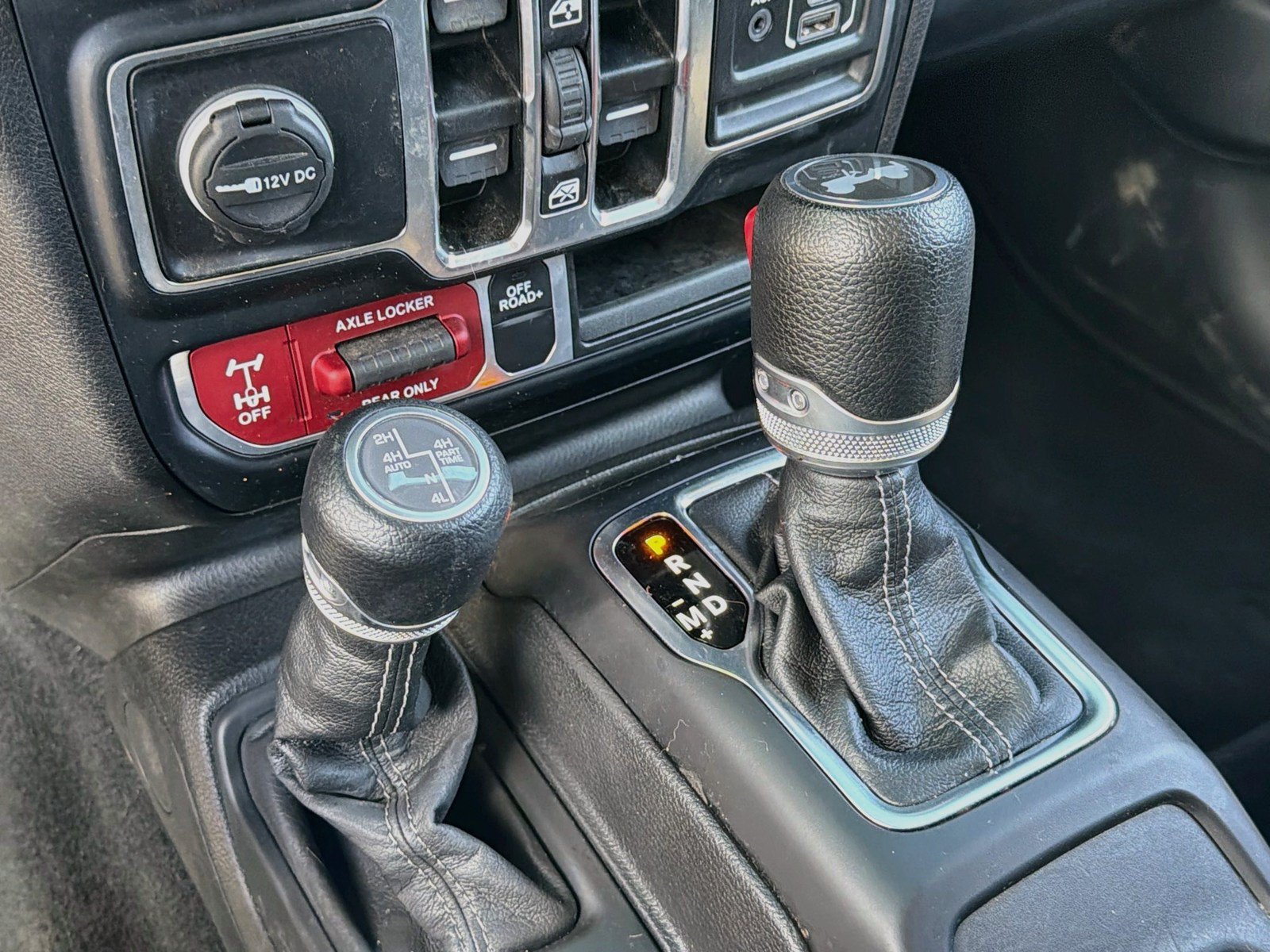Used 2024 Jeep Wrangler Unlimited AWD/4WD image 14