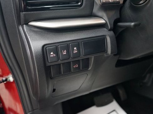 Used 2025 Mitsubishi Eclipse Cross SE image 30