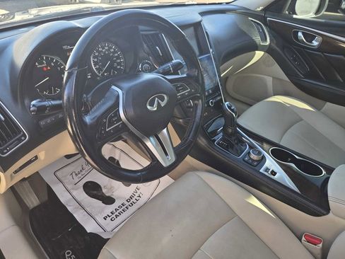 Used 2018 INFINITI Q50 Luxe w/ Essential Package (3.0T Luxe) image 17