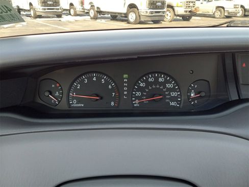 Used 2004 Toyota Avalon XLS image 16