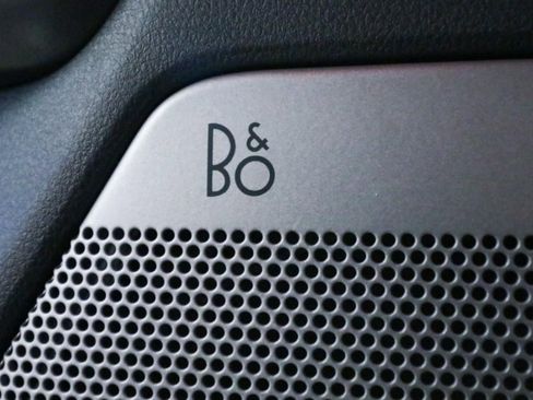 Used 2023 Ford F150 Lariat w/ FX4 Off-Road Package image 12