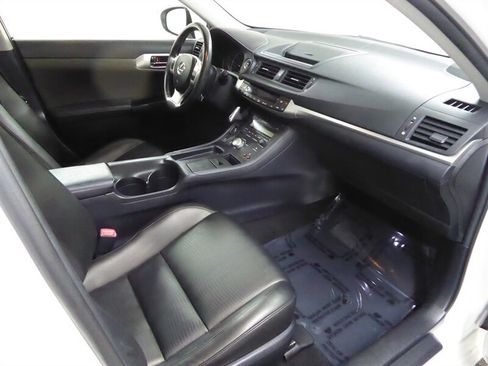 Used 2012 Lexus CT 200h Premium image 20