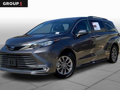 Used 2023 Toyota Sienna XLE