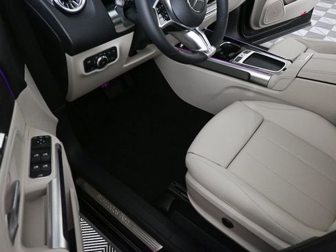 New 2026 Mercedes-Benz GLB 250 image 7