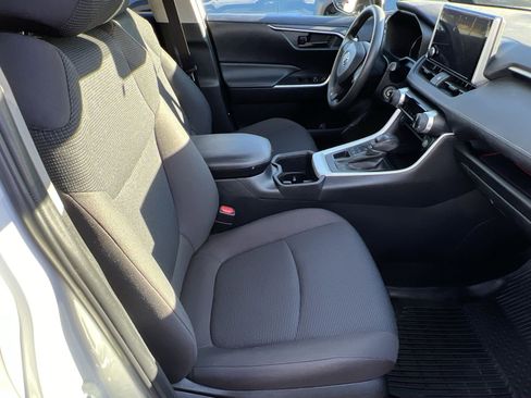 Used 2023 Toyota RAV4 LE image 24