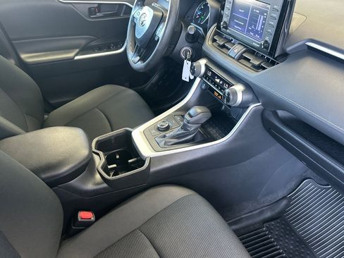 Certified 2022 Toyota RAV4 LE AWD/4WD image 15