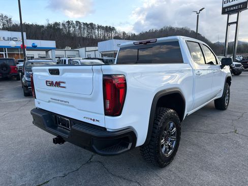 Used 2025 GMC Sierra 1500 AT4X image 9