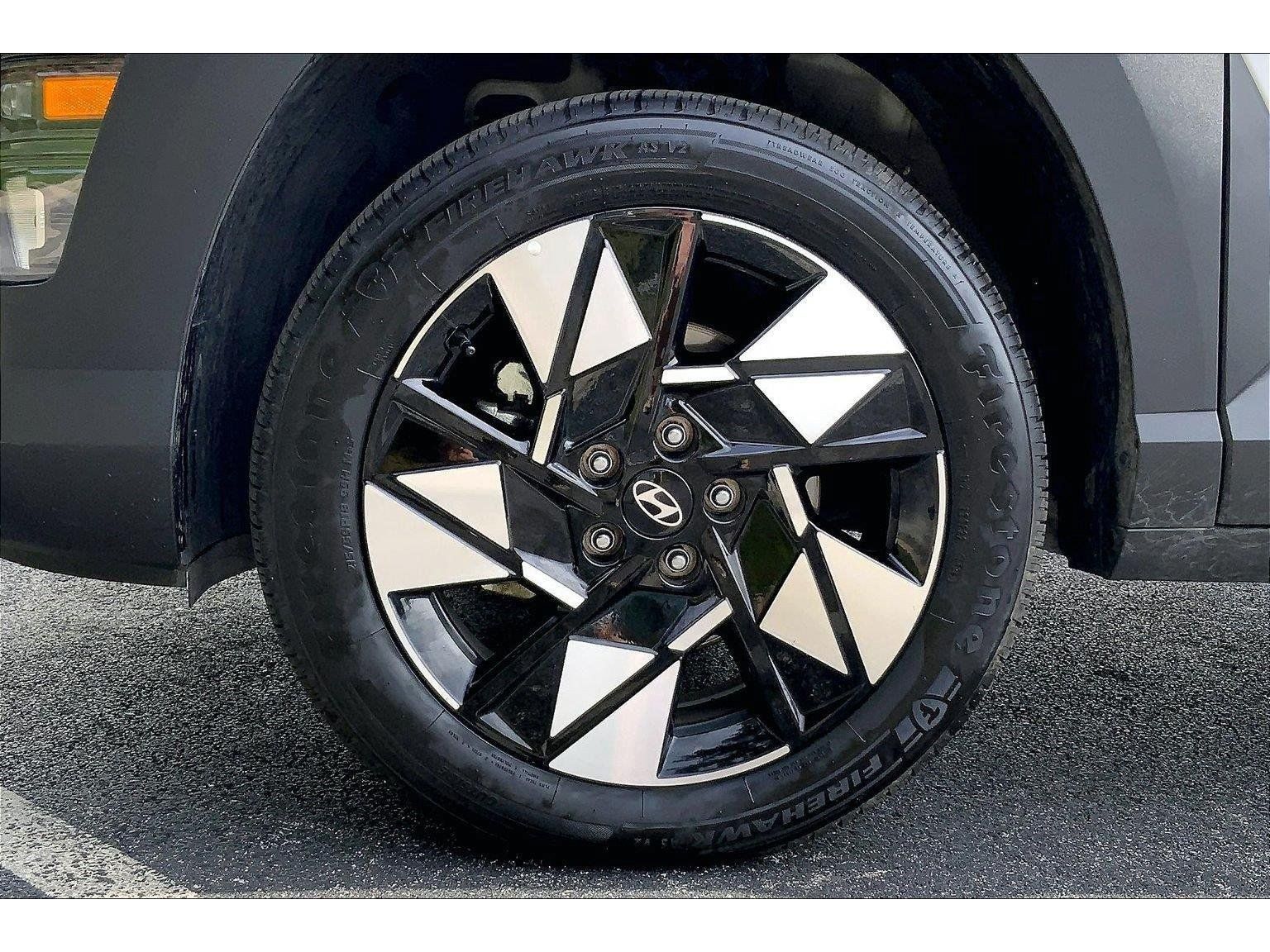 Used 2025 Hyundai Kona SEL AWD/4WD image 8