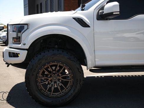 Used 2019 Ford F150 Raptor w/ Equipment Group 802A Luxury AWD/4WD image 9