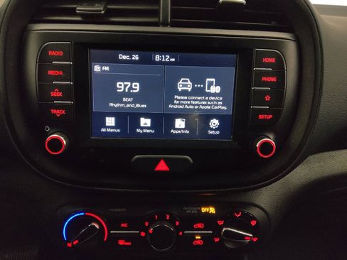 Used 2020 Kia Soul LX image 25