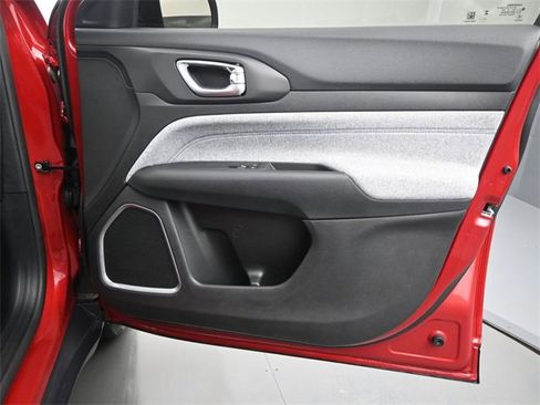 New 2025 Jeep Compass Sport image 20