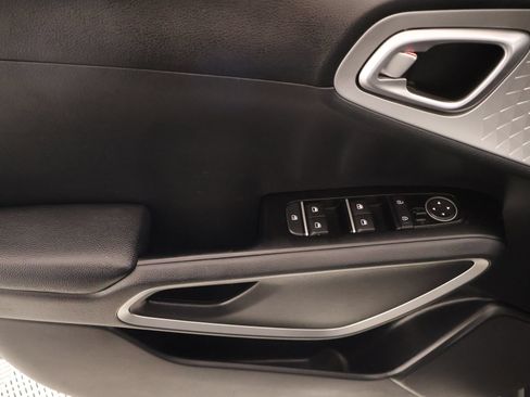 Used 2022 Kia Soul LX w/ Technology Package FWD image 14