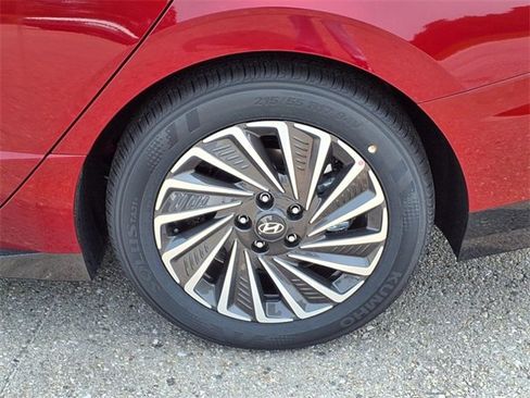 New 2025 Hyundai Sonata SEL image 4