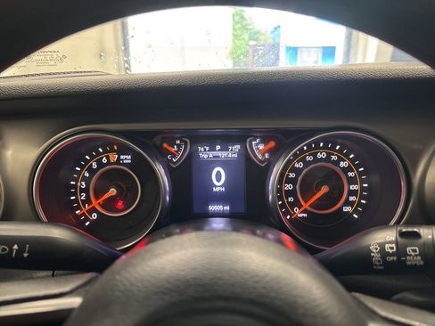 Used 2018 Jeep Wrangler Unlimited Sport AWD/4WD image 18