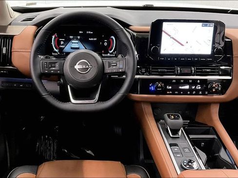 New 2025 Nissan Pathfinder Platinum w/ Lighting Package (N93) image 19