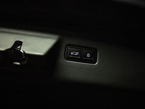 Used 2025 Hyundai Santa Fe SEL AWD/4WD image 8