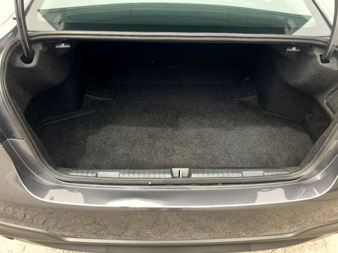 Used 2022 Subaru Legacy Premium image 10