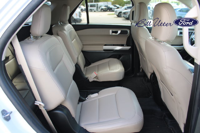 Used 2024 Ford Explorer XLT w/ Equipment Group 202A RWD image 13